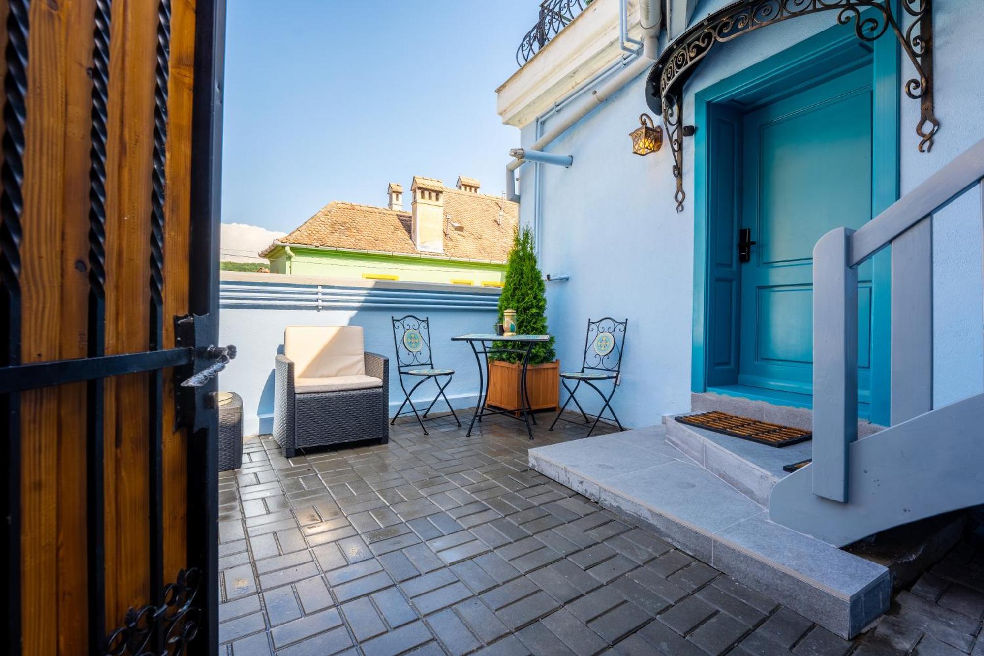Blue House Citadel Elite Sighisoara Apartment Exterior photo